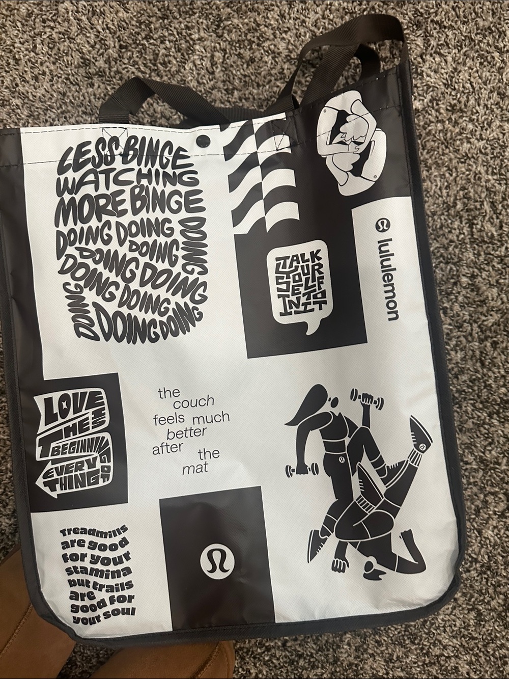 Lululemon Large Made to Feel Brown and White Shopping Bag - Picture 4 of 5